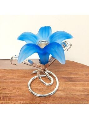 Vintage* Blue Frosted Glass & Metal Lily Candleholder